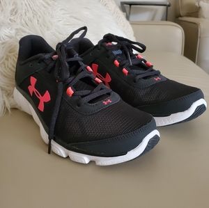 UNDER ARMOUR Women's Micro G Assert 7 Running Shoe